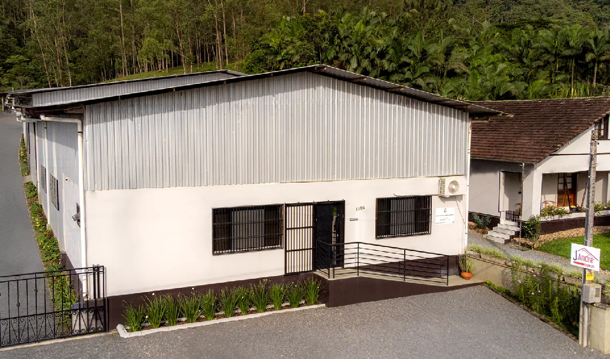 Parque fabril J.André — mais de 1.000 m² de área construída em Pomerode SC